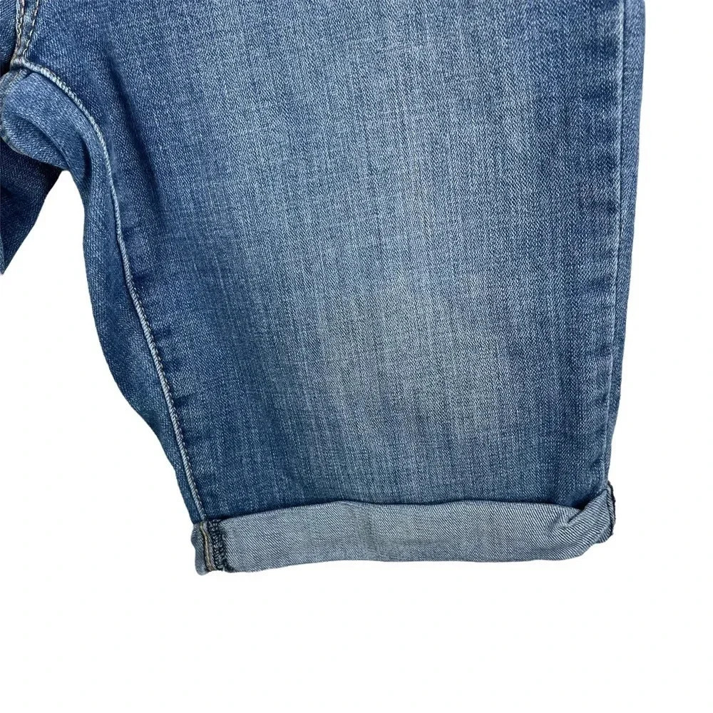 Levi’s‎ Red Tab Bermuda Shorts size 28 - Picture 9 of 10